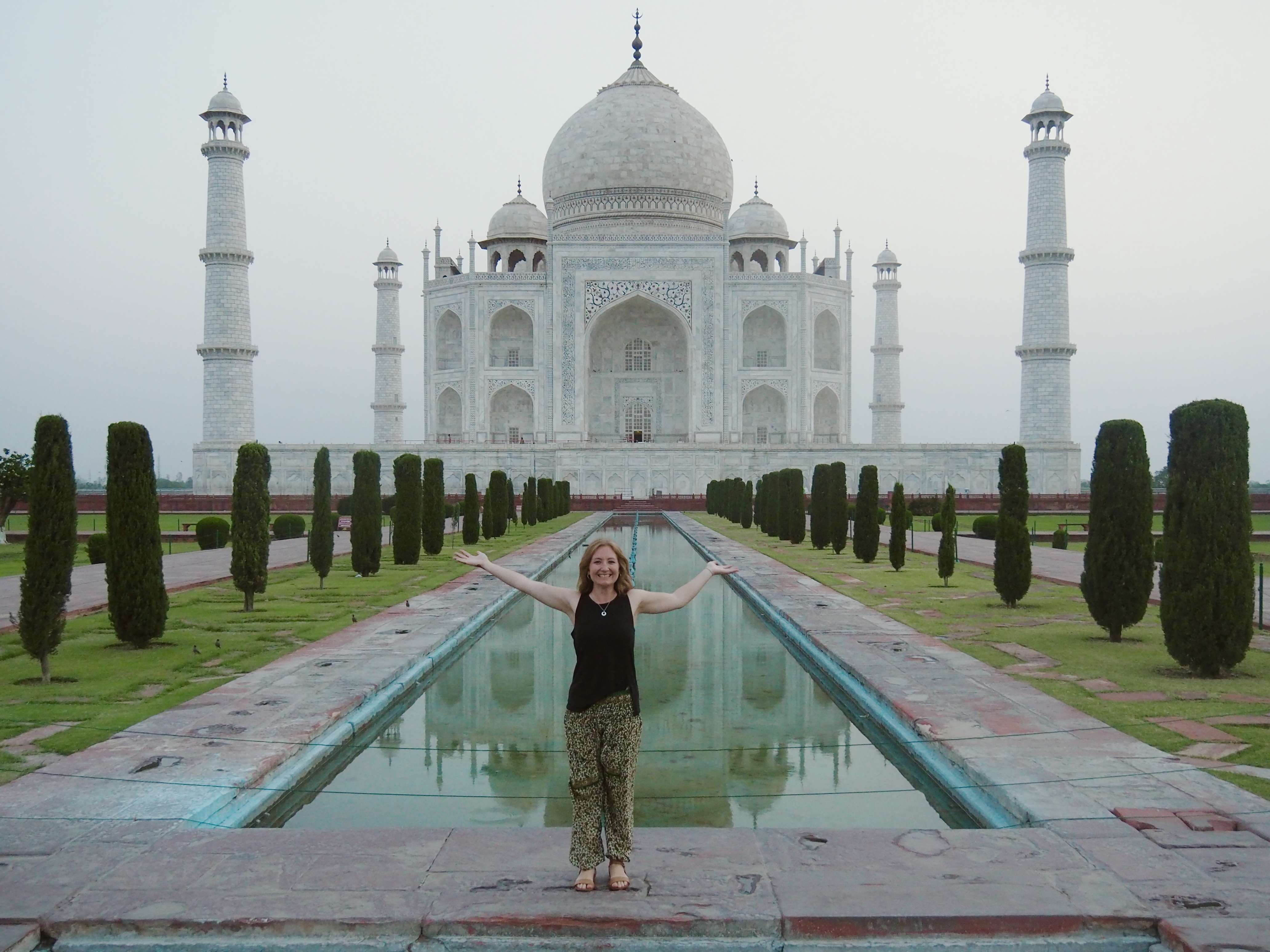 carmen tom taj mahal